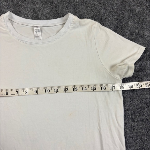 SPANX Women’s White Perfect Length top Short Sleeve shirt size: Medium - Picture 6 of 9